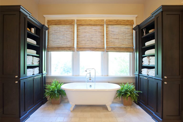 bathroom with plants